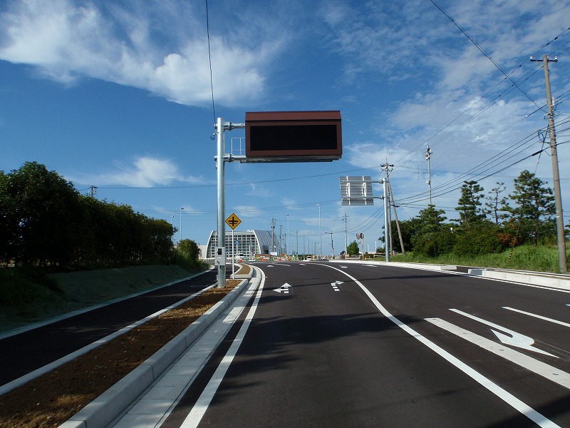 伏木富山港 新湊大橋 道路情報板設備他設置工事