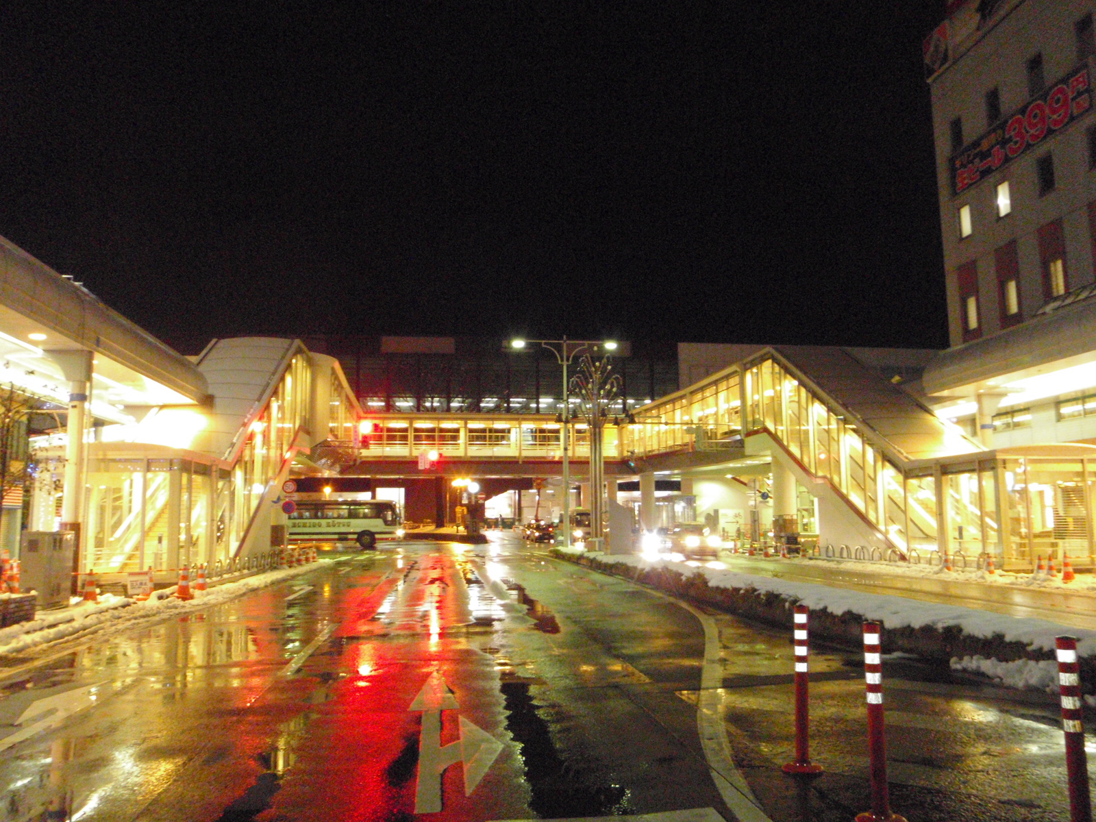 長岡駅大手口ペデストリアンデッキ（大手スカイデッキ）